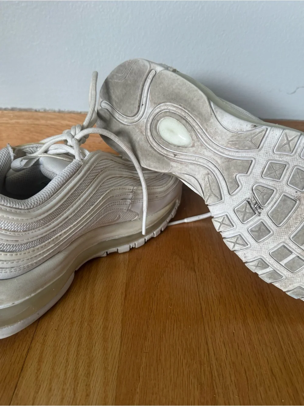 Nike Women's White/Cream Sneakers